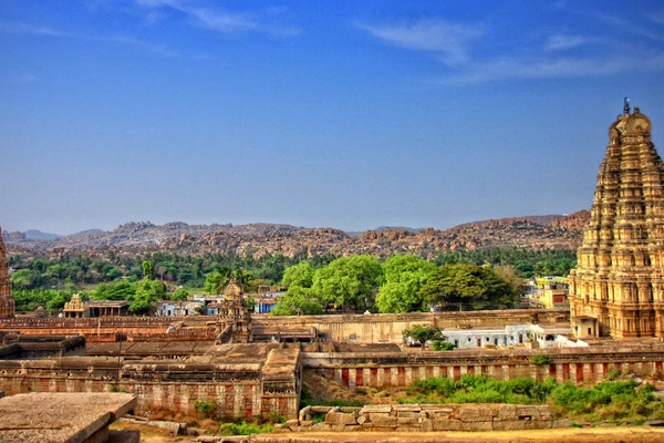 Hampi’s Virupaksha temple