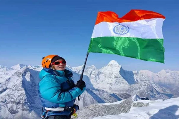 Mount Everest IAS Toppers