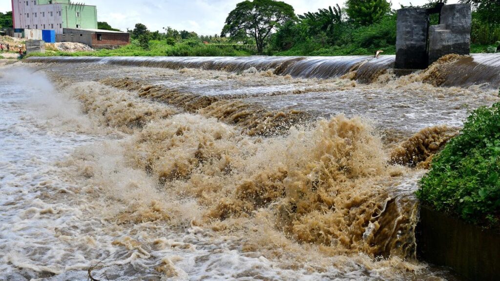 Noyyal River