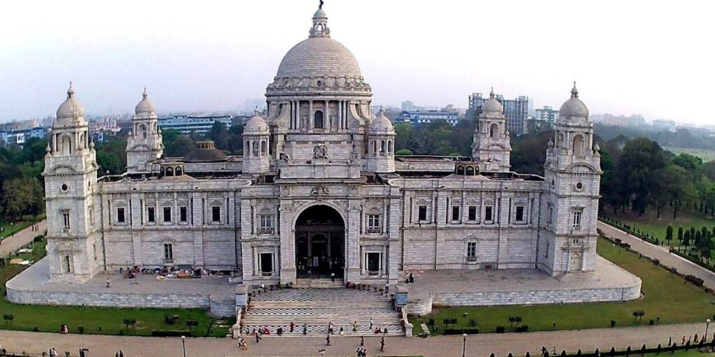 Victoria Memorial in Kolkata ias toppers
