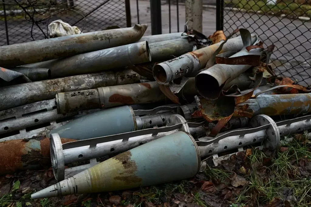 Cluster munitions